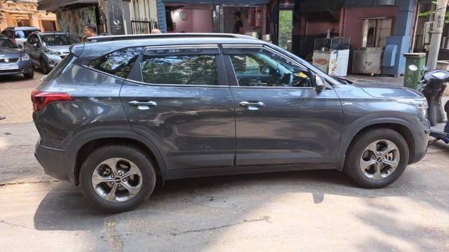 https://images10.gaadi.com/usedcar_image/4471139/original/processed_45c35600-3857-42ec-964f-ba2ce787ac5f.jpeg?imwidth=6400