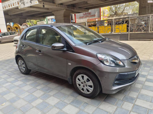 https://images10.gaadi.com/usedcar_image/4471754/original/6c6352954d2bcd66e943f6f6a836bd7b.jpg?imwidth=6400