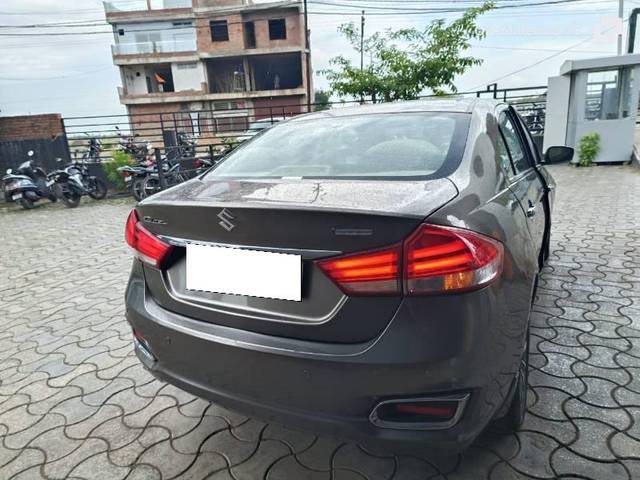 https://images10.gaadi.com/usedcar_image/4471769/original/processed_06c7f194-cf33-4353-b2be-7701a3cb52fa.jpg?imwidth=6400