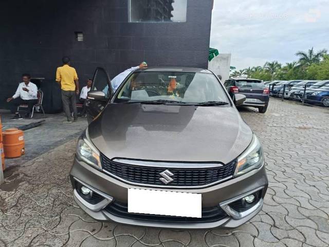 https://images10.gaadi.com/usedcar_image/4471769/original/processed_a9360d00-089e-4649-8349-fd9e6b4933db.jpg?imwidth=6401
