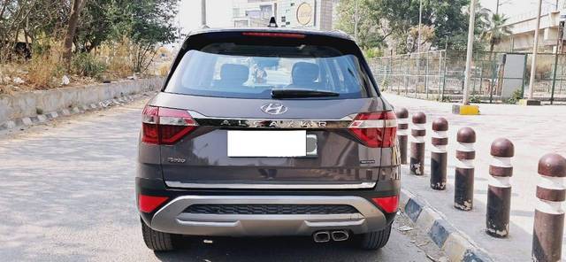 https://images10.gaadi.com/usedcar_image/4471936/original/processed_61f49b3d468a21b8bbf6e3cd5dd3828e.jpg?imwidth=6402