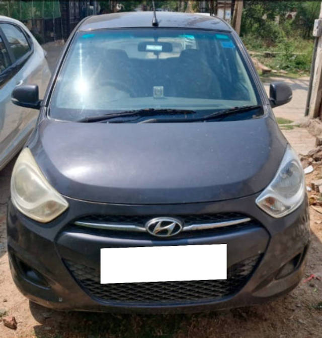 https://images10.gaadi.com/usedcar_image/4471969/original/processed_77d9bec9-e438-44b4-bd82-382e21b017ab.png?imwidth=6401