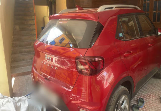 https://images10.gaadi.com/usedcar_image/4472047/original/12fd7770-0657-41fb-ac87-664aac068ebb.?imwidth=6400
