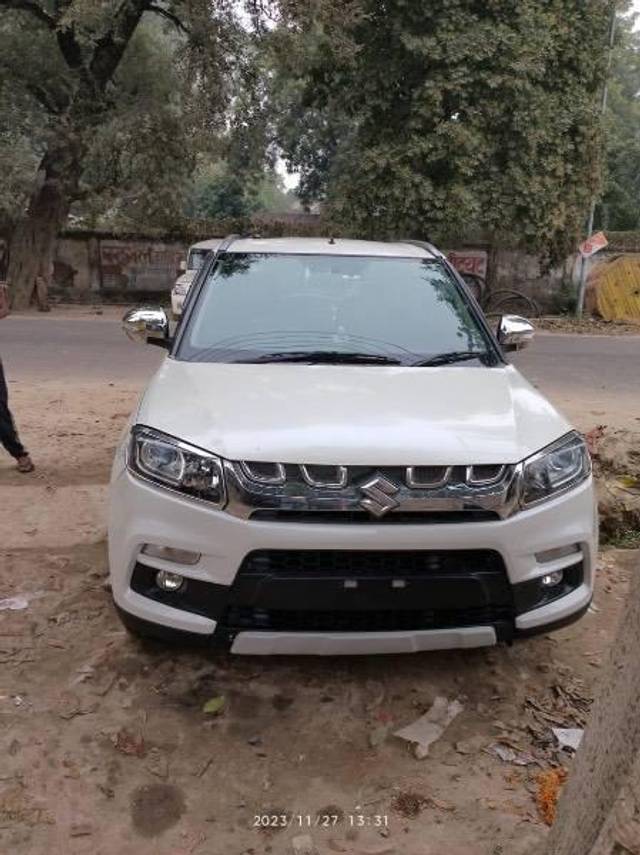 https://images10.gaadi.com/usedcar_image/4472134/original/processed_dd6ffec0-1cbe-4c1c-916a-11768e35575d.jpeg?imwidth=6400