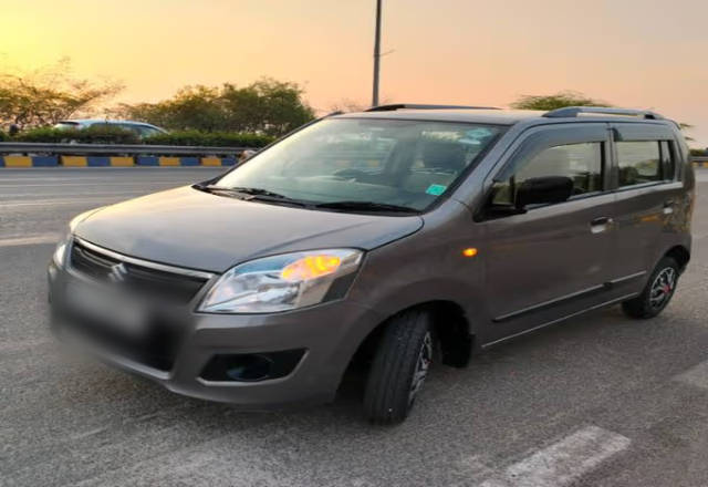 https://images10.gaadi.com/usedcar_image/4472136/original/95958c93-91bb-46ae-a2d0-4379f348a765.?imwidth=6400