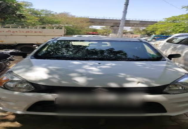 https://images10.gaadi.com/usedcar_image/4472306/original/d65de4cd-4c45-44f9-ac4f-b4b814e89bc7.?imwidth=6400
