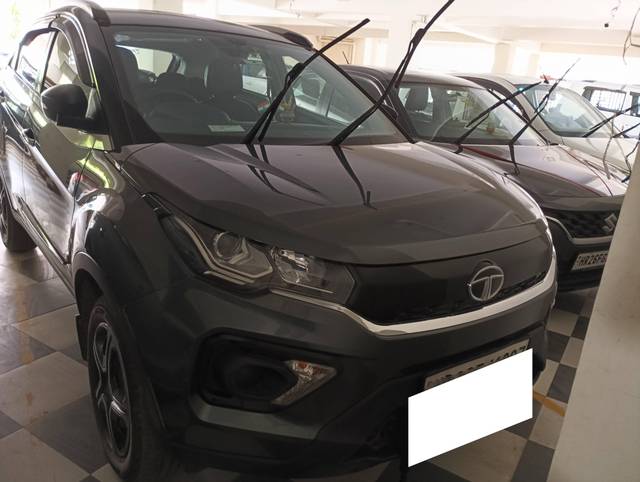https://images10.gaadi.com/usedcar_image/4472697/original/processed_82422a00-9319-4f65-a6d3-23a30b281fda.jpg?imwidth=6400