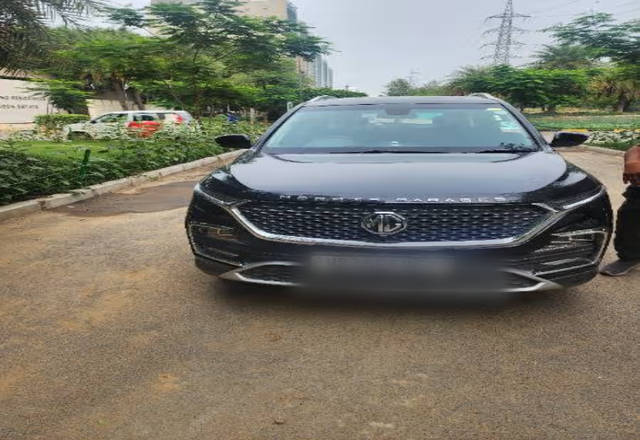 https://images10.gaadi.com/usedcar_image/4472936/original/49d4af76-303c-4460-9e67-6b27571b9837.?imwidth=6400