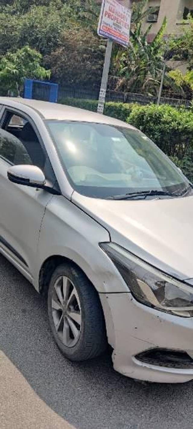 https://images10.gaadi.com/usedcar_image/4473347/original/processed_752a3230-d876-43b5-ba92-afb60cd7dd20.jpg?imwidth=6400