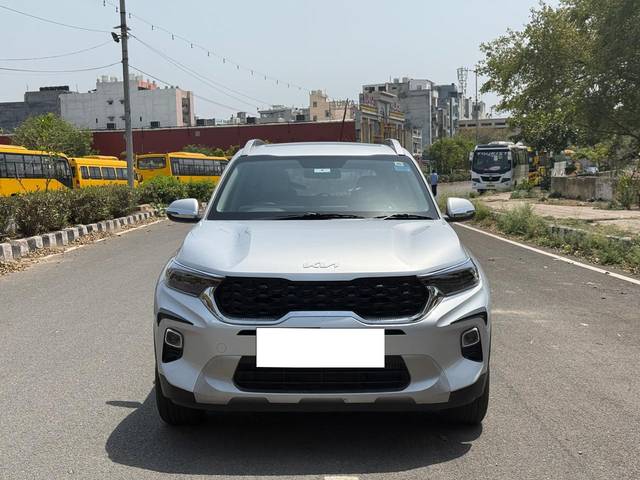 https://images10.gaadi.com/usedcar_image/4473481/original/processed_4d4ac7d6fb2a5cb08212531f53f98252.jpeg?imwidth=6400