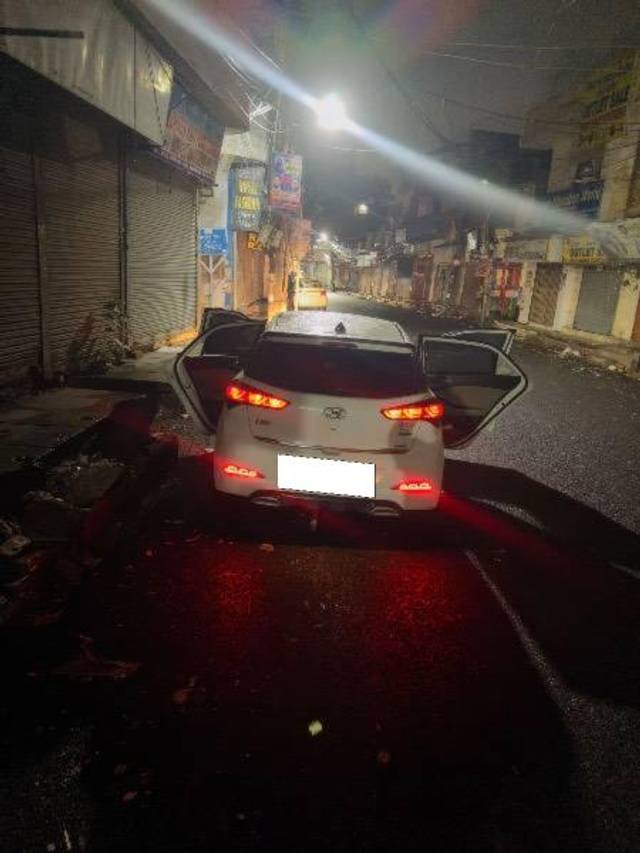 https://images10.gaadi.com/usedcar_image/4473485/original/processed_1d884060-ea44-4d1b-967a-572daef74eba.jpeg?imwidth=6401