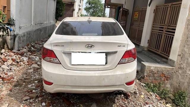 https://images10.gaadi.com/usedcar_image/4473551/original/processed_59427dae-620d-4b1b-90e0-100f27f0f5f9.jpeg?imwidth=6400