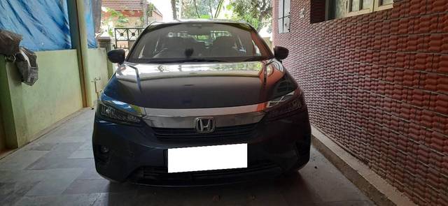 https://images10.gaadi.com/usedcar_image/4473782/original/processed_afac96e2-5af8-4425-a4c5-2a1ec3801569.jpg?imwidth=6402