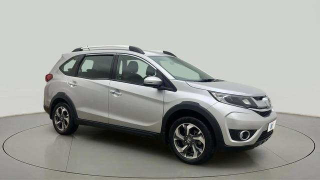 https://images10.gaadi.com/usedcar_image/4473806/original/d46882ffe06702855968149986f160c9.jpg?imwidth=6400