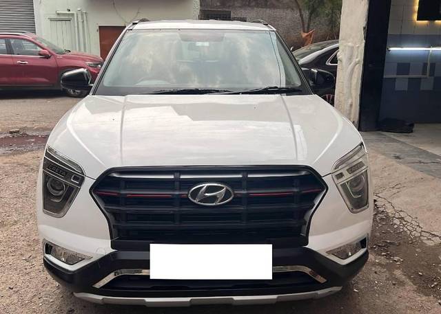 https://images10.gaadi.com/usedcar_image/4474176/original/processed_2ddaa408-4369-4501-a5a1-d45de2efcfca.jpg?imwidth=6400