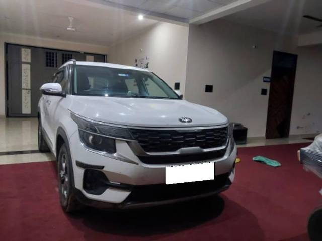 https://images10.gaadi.com/usedcar_image/4474256/original/processed_fec721e2-a1b7-4b9b-93fd-2bc07e5b2b44.jpeg?imwidth=6400