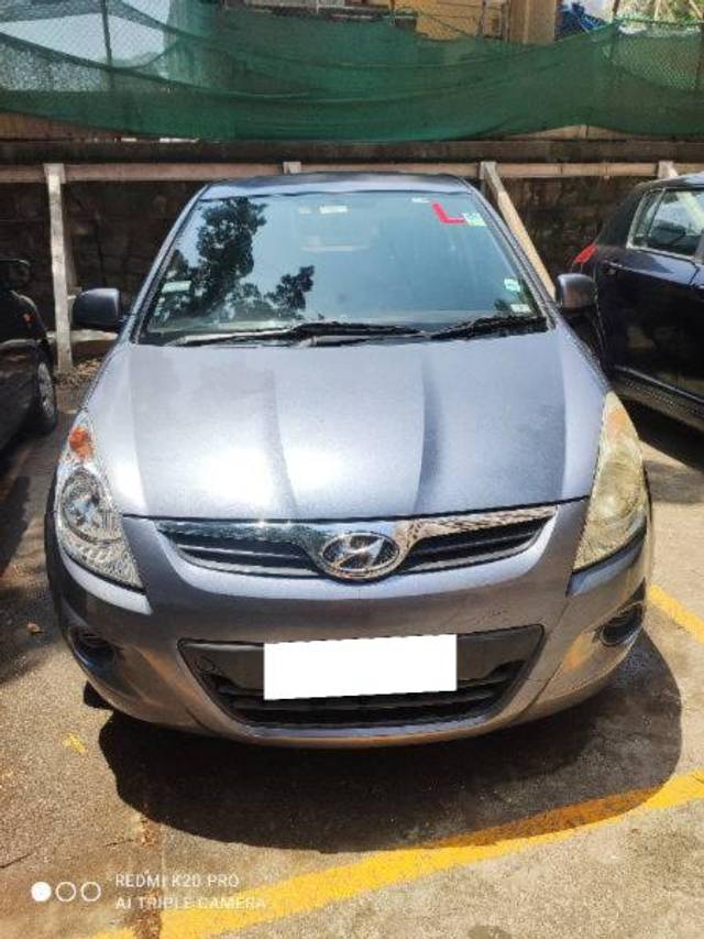 https://images10.gaadi.com/usedcar_image/4474424/original/processed_c4d32993-1f93-468d-be09-2ff29ba69998.jpg?imwidth=6401