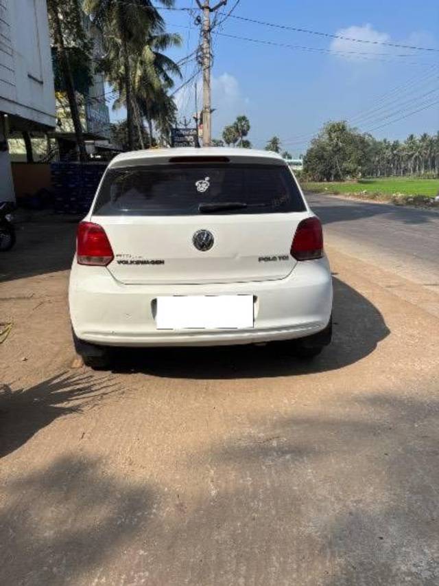 https://images10.gaadi.com/usedcar_image/4474542/original/processed_cf96ebc0-b1a3-44d4-90f4-62b9c50e5c55.jpeg?imwidth=6401