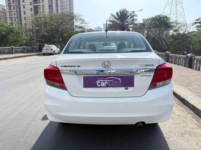 https://images10.gaadi.com/usedcar_image/4475072/original/processed_cb2377dbe9e66fb522025dad9edf01fc.jpg?imwidth=6401