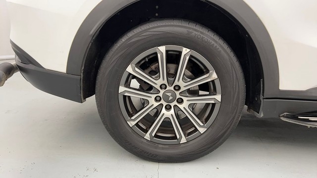 Second-hand 2021 Mahindra XUV700 AX7 6 Str Diesel for sale in Lucknow-18