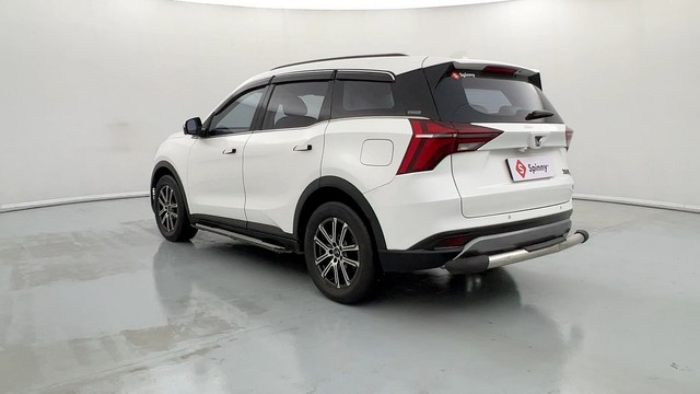 Second-hand 2021 Mahindra XUV700 AX7 6 Str Diesel for sale in Lucknow-5