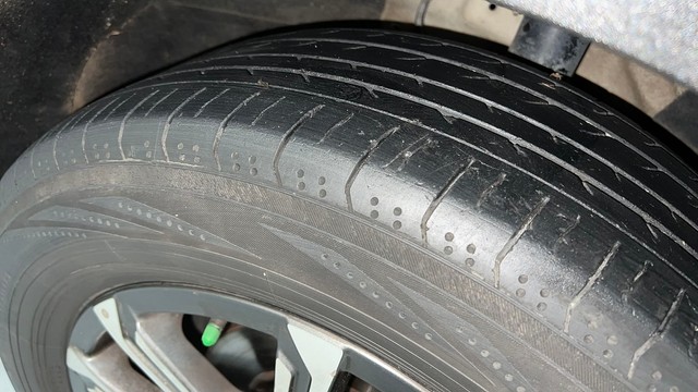 Second-hand 2021 Mahindra XUV700 AX7 6 Str Diesel for sale in Lucknow-36