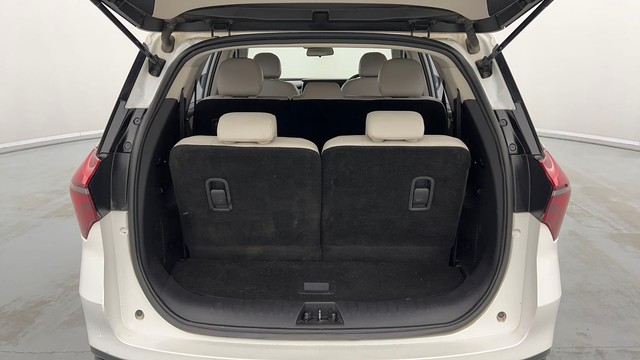 Second-hand 2021 Mahindra XUV700 AX7 6 Str Diesel for sale in Lucknow-9