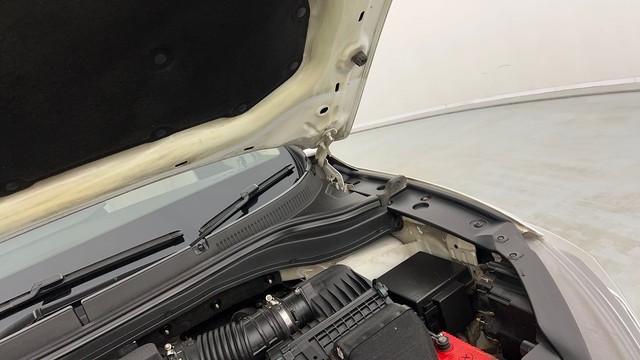 Second-hand 2021 Mahindra XUV700 AX7 6 Str Diesel for sale in Lucknow-31