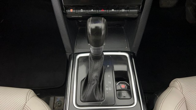 Second-hand 2021 Mahindra XUV700 AX7 6 Str Diesel for sale in Lucknow-12