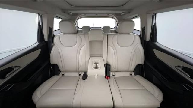 Second-hand 2021 Mahindra XUV700 AX7 6 Str Diesel for sale in Lucknow-29