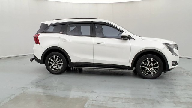 Second-hand 2021 Mahindra XUV700 AX7 6 Str Diesel for sale in Lucknow-2