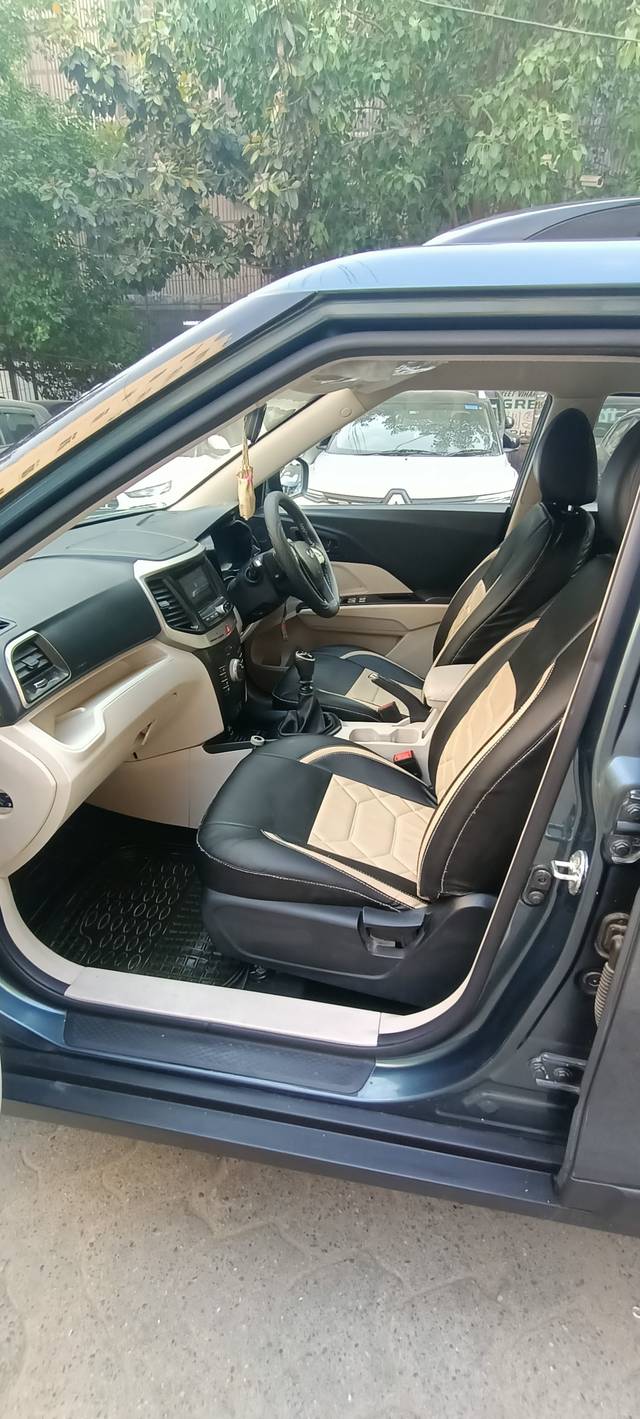 https://images10.gaadi.com/usedcar_image/4476159/original/33b374e3bea443b2809349f5732bd560.jpg?imwidth=6402