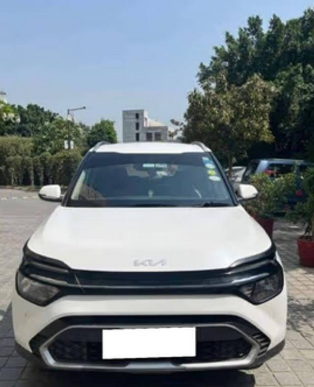 https://images10.gaadi.com/usedcar_image/4476395/original/12dbf6b2-7d3c-4ef8-8692-4b131bb3d565.png?imwidth=6400