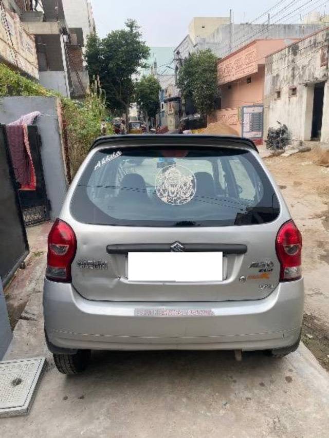 https://images10.gaadi.com/usedcar_image/4476945/original/processed_8876865f-8b7c-42a4-a038-df1c9eef937b.jpeg?imwidth=6401