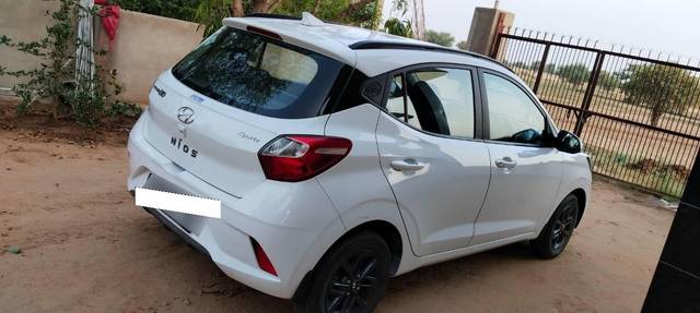 https://images10.gaadi.com/usedcar_image/4477069/original/processed_90107ba1-b28d-40a6-bd5e-473565a7de08.jpg?imwidth=6402