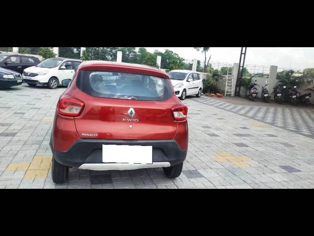 https://images10.gaadi.com/usedcar_image/4477447/original/processed_84bcfc42dcd20d57658f94f982fcfc5c.jpg?imwidth=6402