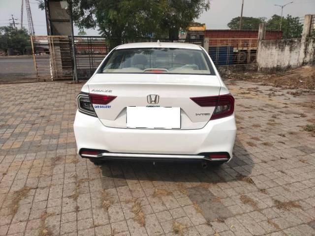 https://images10.gaadi.com/usedcar_image/4477455/original/processed_fcbc2d65b0e895a80a7bb54b132543a5.jpg?imwidth=6402