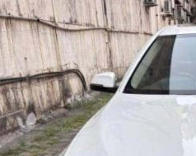 https://images10.gaadi.com/usedcar_image/4477739/original/processed_888b694536fe2146945da8813ba10a2e.jpeg?imwidth=6402