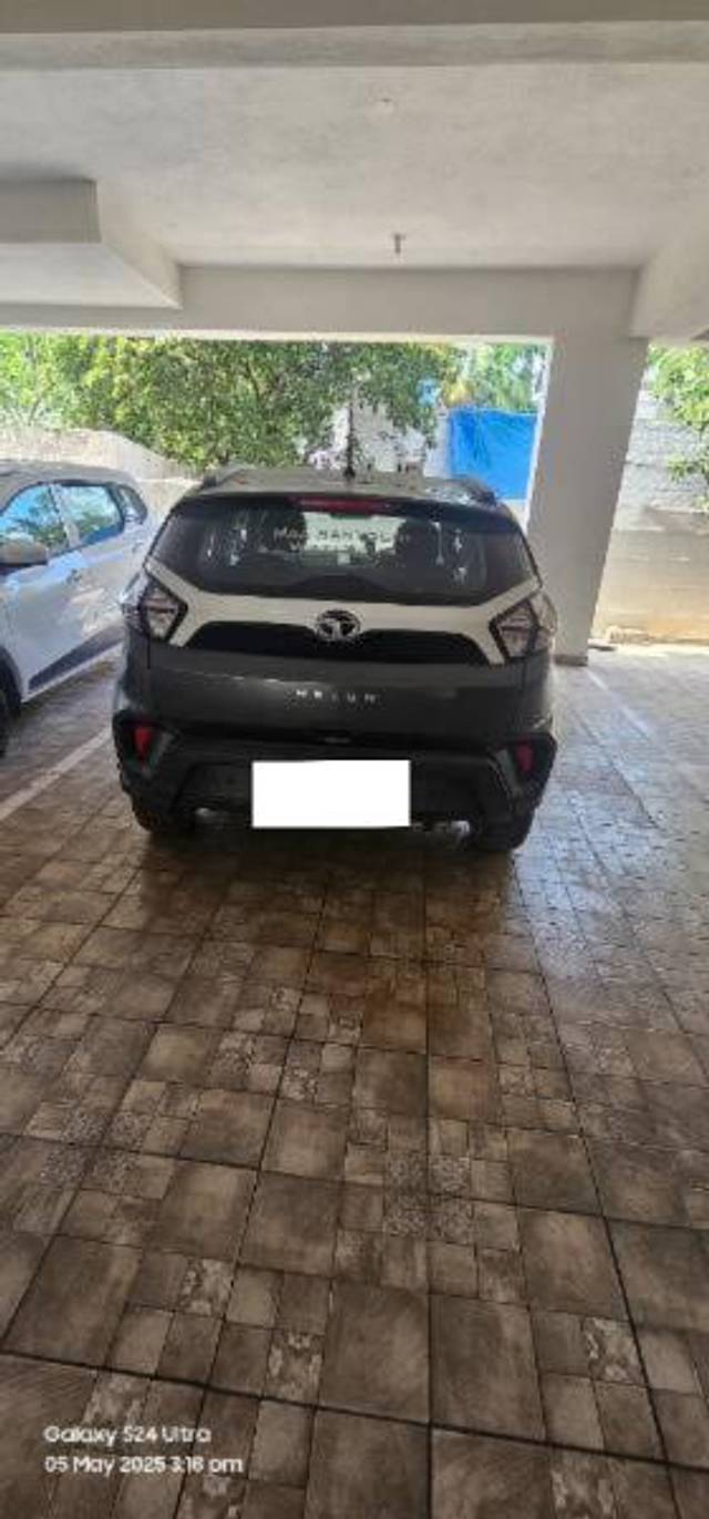 https://images10.gaadi.com/usedcar_image/4477838/original/processed_24d5b375-bcf6-4a7c-8f9f-3ee6be9bbdcd.jpg?imwidth=6401