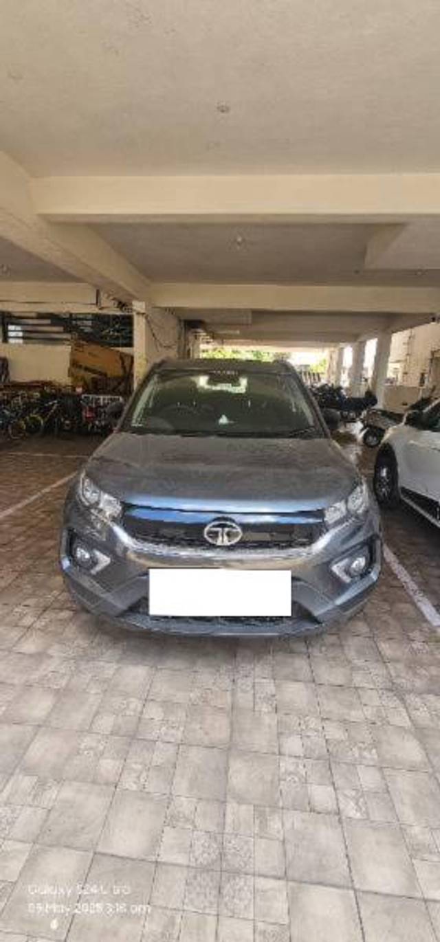 https://images10.gaadi.com/usedcar_image/4477838/original/processed_aae926b5-b4b4-434f-b639-f56b1b096381.jpg?imwidth=6402