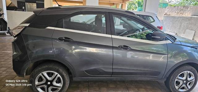 https://images10.gaadi.com/usedcar_image/4477838/original/processed_c4b9fccc-5033-4fd0-b046-3e8c8ef77f1b.jpg?imwidth=6400