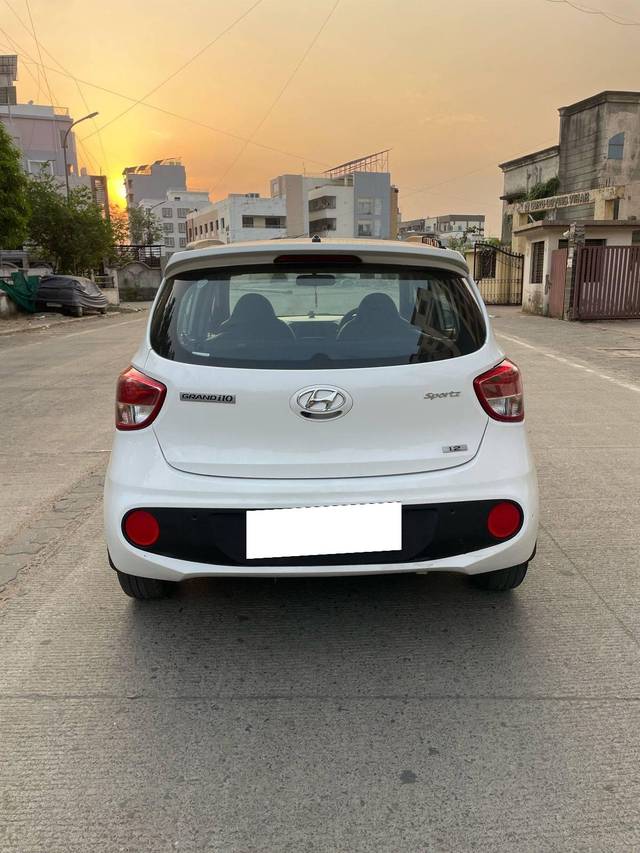 https://images10.gaadi.com/usedcar_image/4477880/original/processed_55a45abf5503d9182ea9d926f8ad48fd.jpg?imwidth=6402