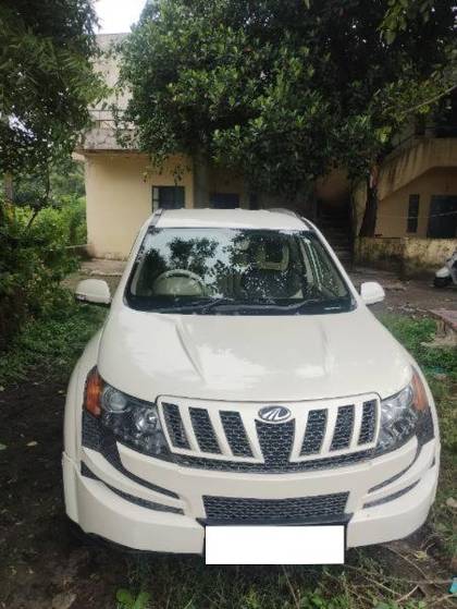 Mahindra XUV500 W8 AWD