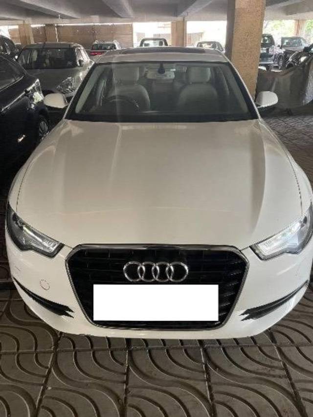 https://images10.gaadi.com/usedcar_image/4478014/original/processed_866bedde-391f-4c77-b0be-2ca9dcc5c6f6.jpeg?imwidth=6401
