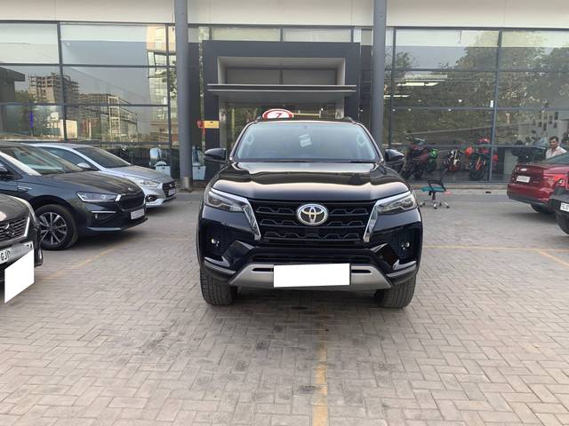 https://images10.gaadi.com/usedcar_image/4478089/original/processed_0e70bb59-449d-4378-9ae9-9b248e4c858a.jpg?imwidth=6402