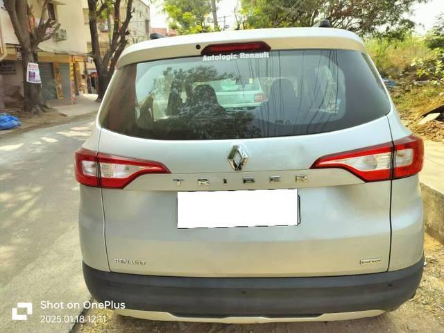 https://images10.gaadi.com/usedcar_image/4478103/original/processed_6a200dc0-29e6-43ac-9280-91f2ccf1dc86.jpg?imwidth=6401
