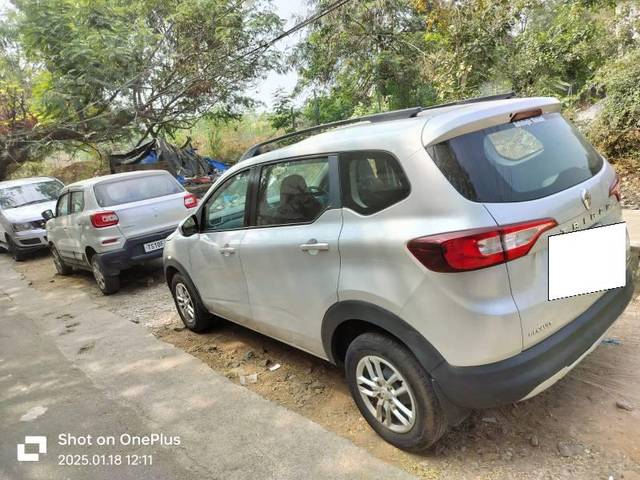 https://images10.gaadi.com/usedcar_image/4478103/original/processed_c4b7e8d4-ef4d-4143-97dc-117de08b6ac9.jpg?imwidth=6402