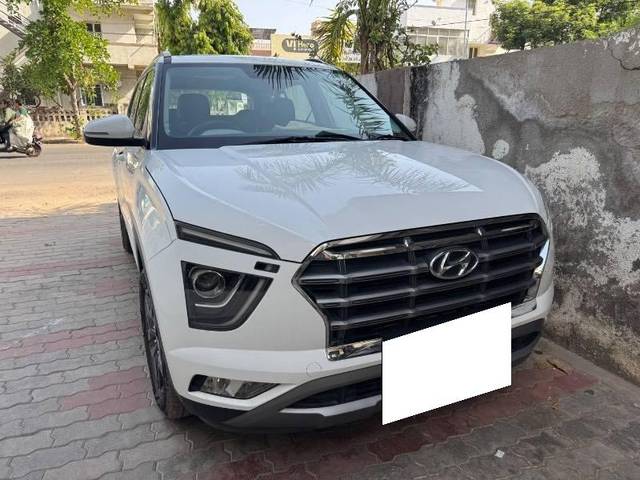 https://images10.gaadi.com/usedcar_image/4478408/original/processed_ae3eafa6-1c61-4e0d-a7b7-4c2defdbee56.jpeg?imwidth=6400