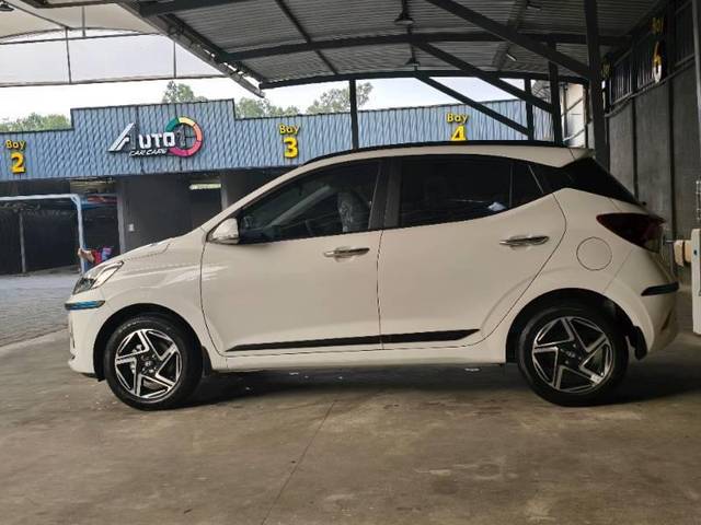 https://images10.gaadi.com/usedcar_image/4478411/original/processed_6ae5dbb7-f9da-4404-aa29-eb826f03efca.jpg?imwidth=6400