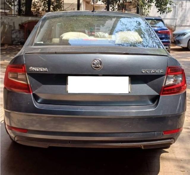 https://images10.gaadi.com/usedcar_image/4478849/original/processed_cfcbb4c5-9934-4632-8ce7-e9b256c9c15a.jpeg?imwidth=6401